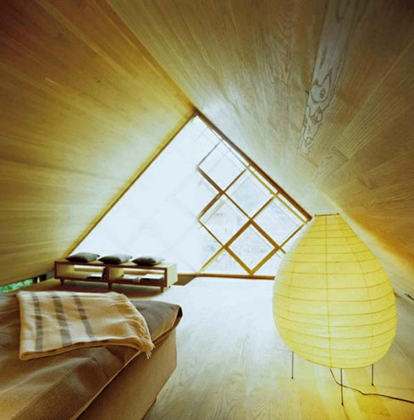 makuuhuone-jossa-katto näkökulma-beige