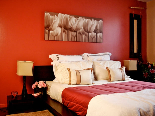 बेडरूम-चित्रकला-विचार-लाल-दीवार- एक पेंटिंग के साथ