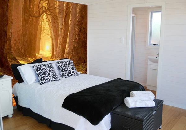 hálószoba falfestmény szép design kis ágy