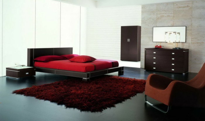 schla קיר חדר השינה בצבע שמפניה מיטות-in-אדום