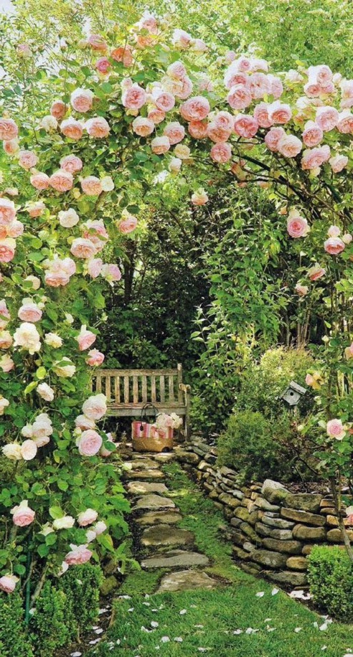 jardín simple las rosas-banca-bajo-