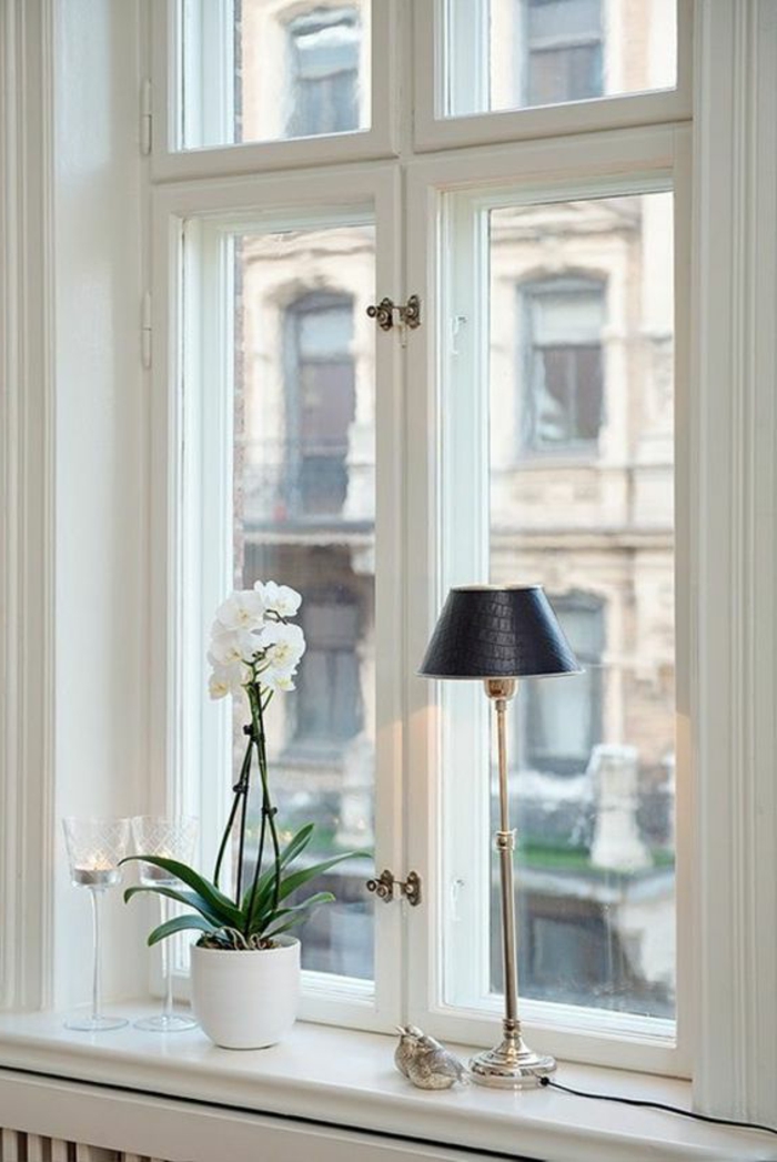 Dekotipps lampes de fenêtre abat-jour noir et pot de fleurs