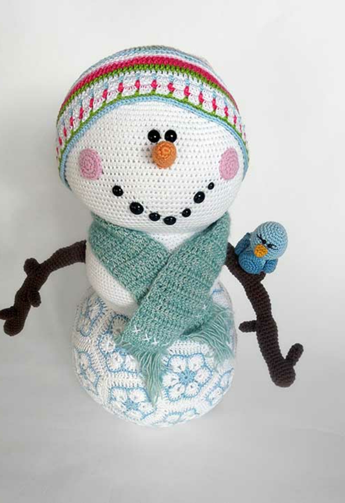 снежен човек-плетене на една кука-много-пра-Foto
