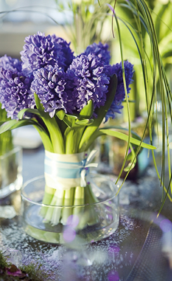 откъснати цветя, както-цветни декорации в-ваза