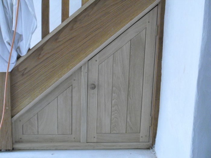 خزانة تحت الدرج-سوبر التصميم من الخشب