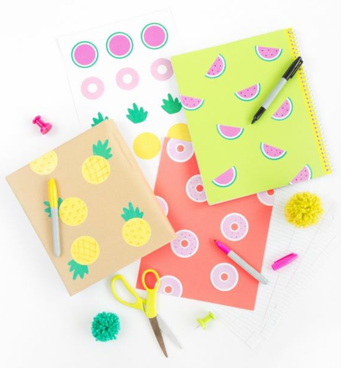 hozzon létre aranyos írószert tollal és matricával - ananász, fánk és görögdinnye