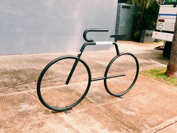 Crna Bicikl Stand-u obliku-a-bicikl