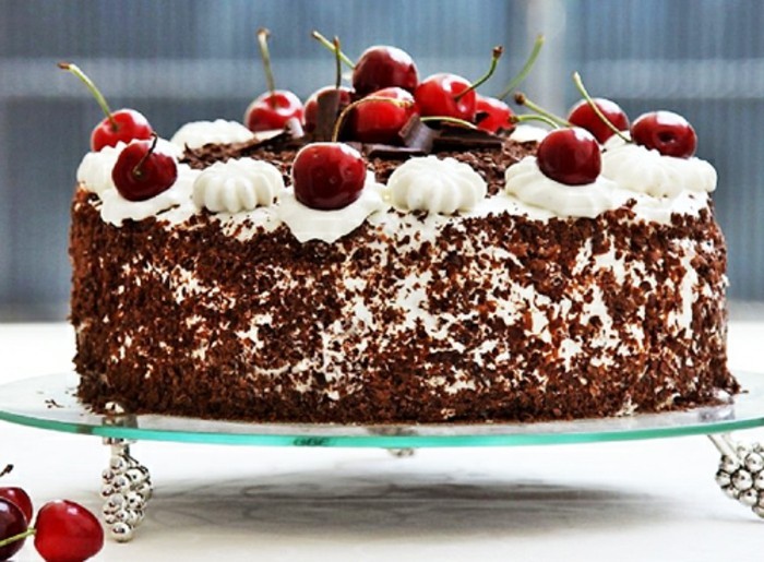 Schwarzwald kolač-ukusna-desert-čokolada-krem čokolade