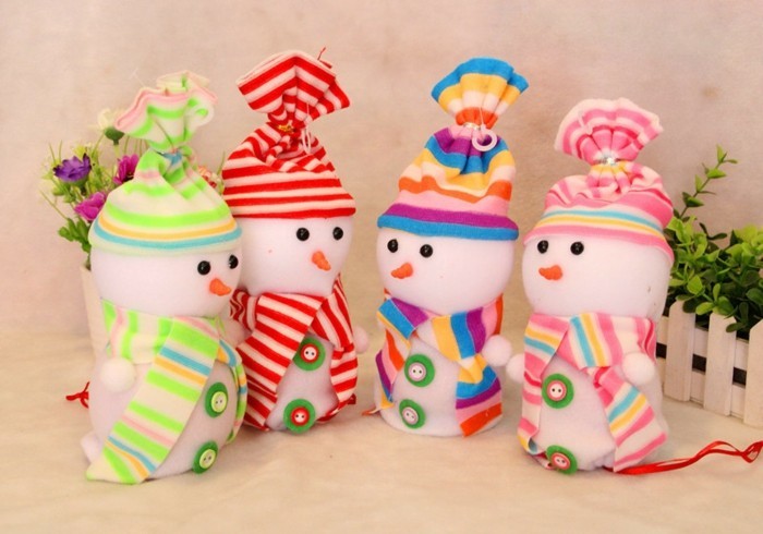 домашно приготвени подаръци-за-коледа-красив-малки снежни човеци