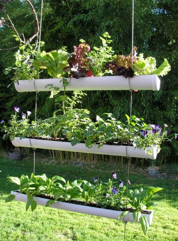 kotitekoinen puutarha koristelu - kolme kerrosta kasveilla - luovia ideoita