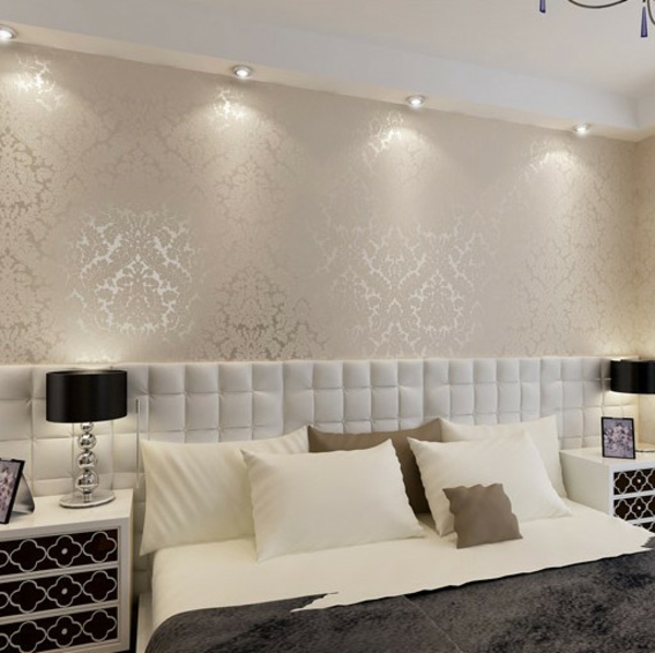 srebrne boje zida za-spavaćoj sobi