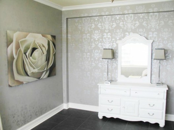 сребърен цвят на стената в спални