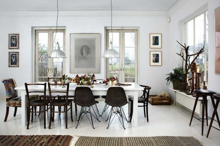 Skandinavski set-blagovaona stol-s mnogim stolice