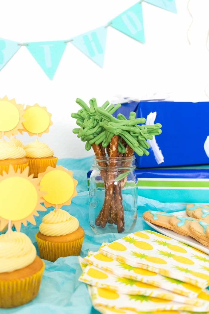 Сол палми палми, cupcakes залези, хладни и творчески идеи за летни партита, око се яде!