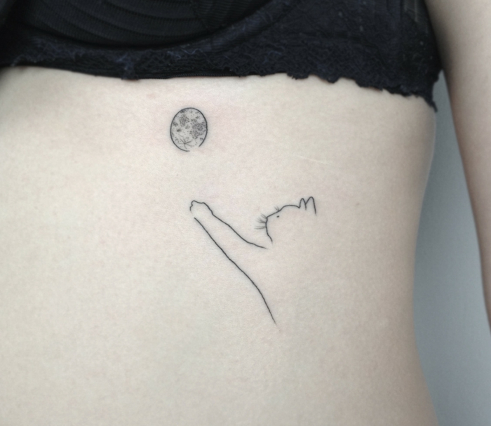 ötlet egy kis macska tetováláshoz - itt a hold és a macska