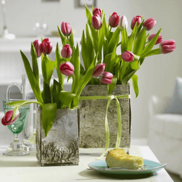 пролетно-лале маса декорация дърво-ваза-сапунени очила