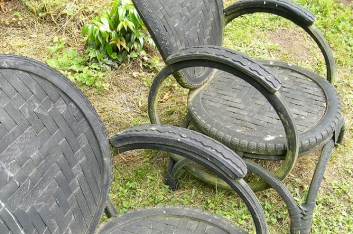 椅子换的花园使用的轮胎回收利用