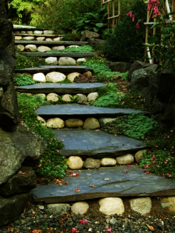 piedra-escaleras-muy-bien-auto-construido-bella imagen