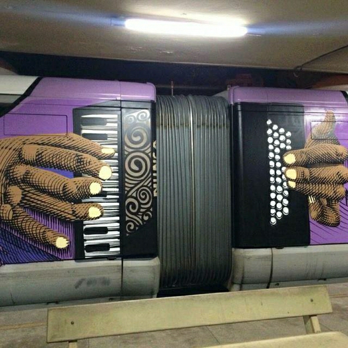 улично изкуство игра Графити Metro Акордеон