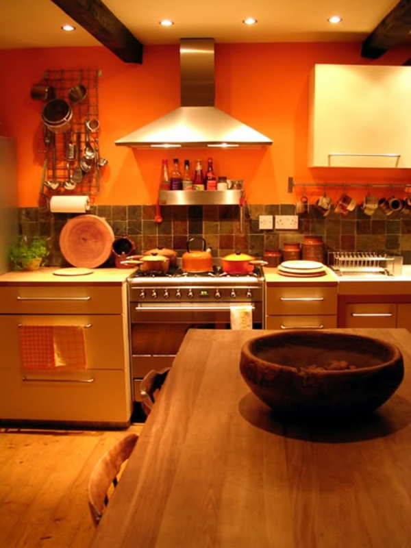 Super-aika-puna-keittiön seinän väri