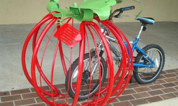 super lijep bicikl stand-u obliku-a-rajčice