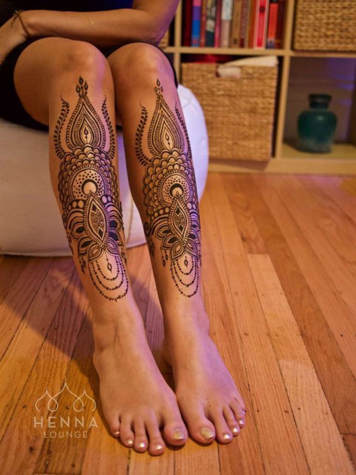 крака татуировка, къна, мандала, женски татуировки мотиви