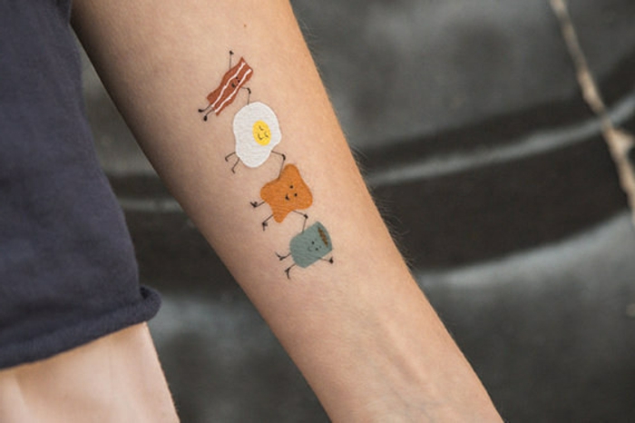 татуировка шаблон колоритен татуировка показва какво ви харесва най-добре за закуска пържени яйца хляб кафе месо