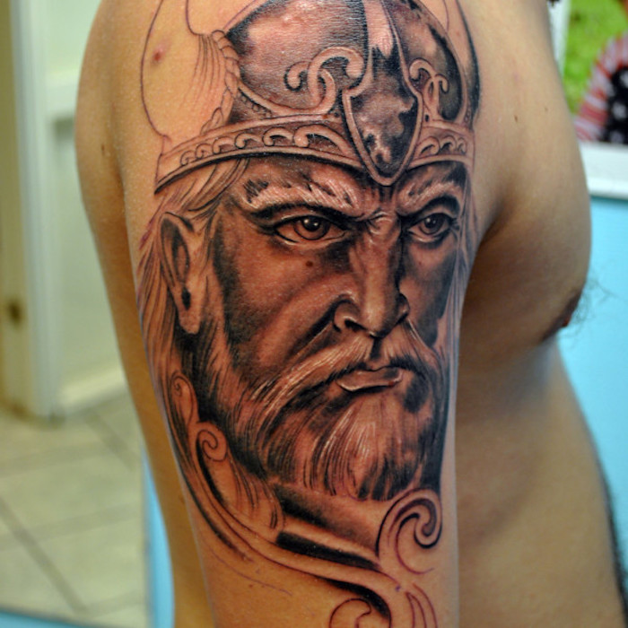 vikings tetovaža, nadlaktica, nadlaktica tetovaža, čovjek, kaciga, vodeni valovi