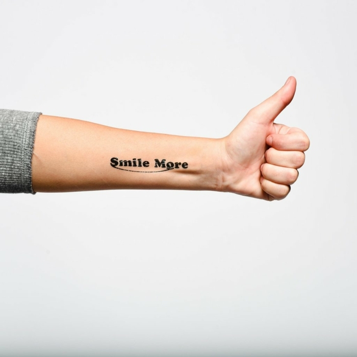 Татуировка Мотив Усмивка е най-доброто решение за всеки смях да се насладите на живота
