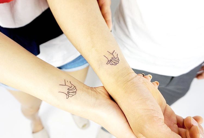 татуировки идеи за двойки, малки татуировки на ръцете, доказателство за любов, красива и романтична