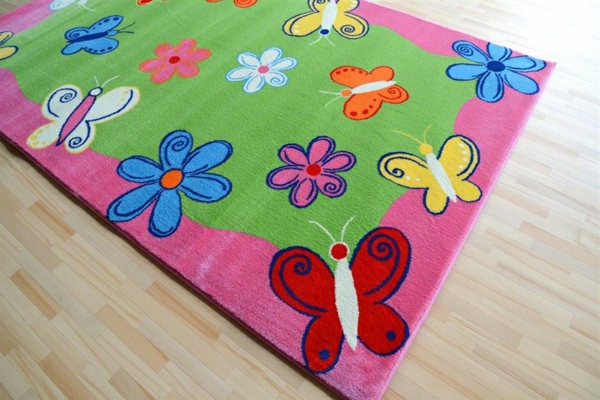 килим-пеперуда-пъстър цвят