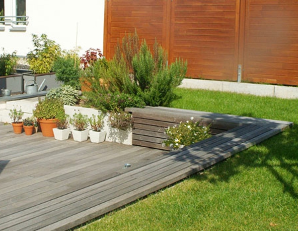 Design moderne de jardin - planchers de terrasse