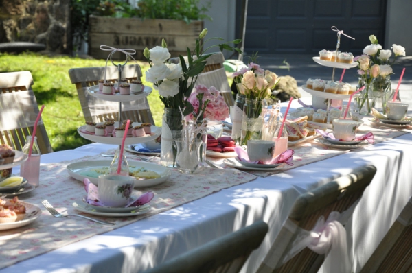 decoración de mesa para el diseño de jardín de fiesta de mesa de jardín