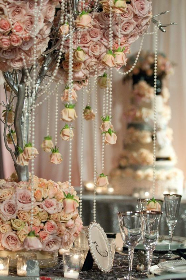 décoration de table-look-super-perles pendent du plafond