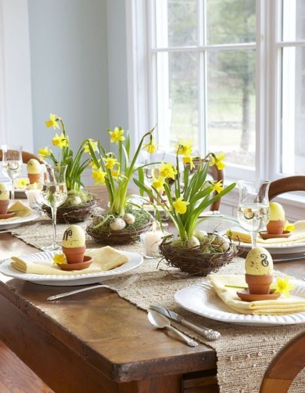 Tischdeko-de-primavera-ideas-para-Pascua-Tischdekoration-Deco floral con-narcisos
