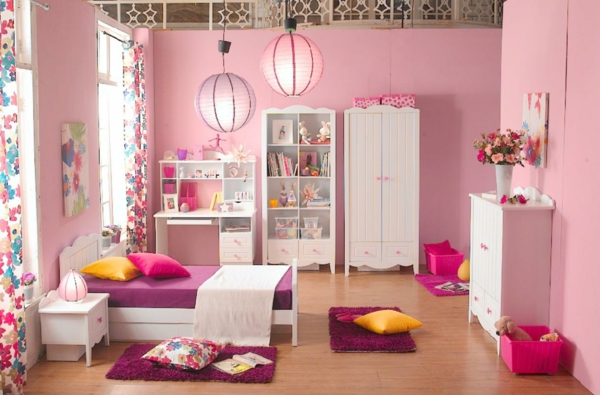 تصميم كبير - غرفة نوم في الوردي