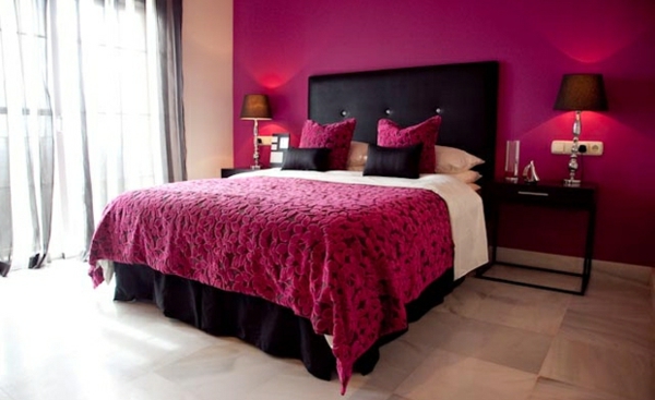 Velika spavaća soba-u-roza-color-