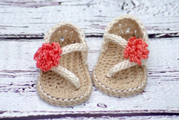 Los zapatos de las grandes-ideas-para-crochet gran-diseño-crochet-bebé sandalias-con-flores-crochet-bebé