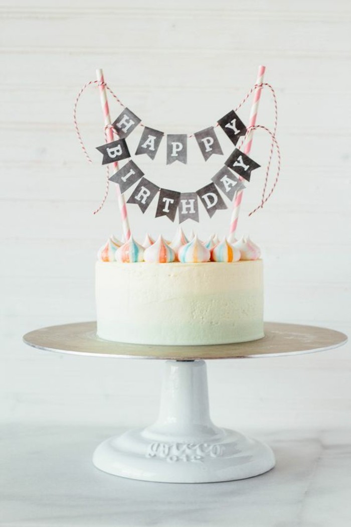 tarte à 18 anniversaire Geburtstagstorten élégant gâteau à 18 anniversaire blanc-protect-Gâteau
