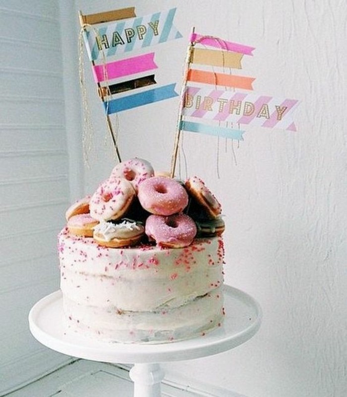 עוגה-ל-18-Geburtstagstorten ההולדת עוגה-עם-ברלינר-עוגה-geburtstagstorte