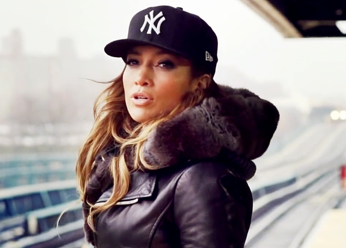 NYC kape Cap Snapback Jlo Jennifer Lopez nosi suvremenu dodatnu opremu u njezinim spotovima Fashion 2017