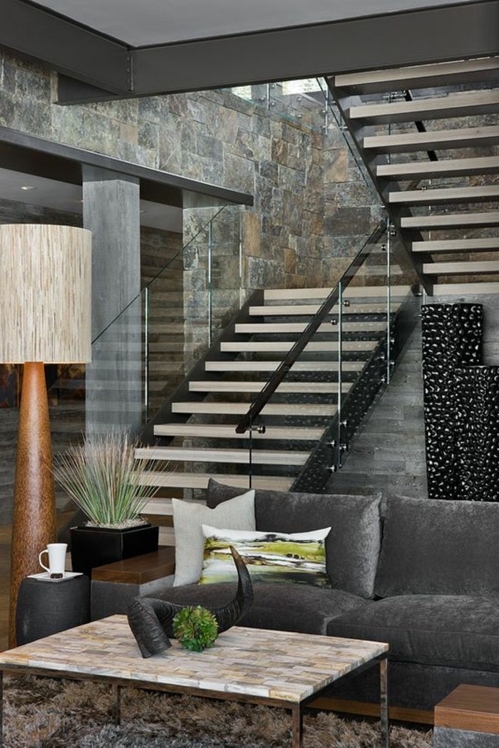 escalier avec balustrade en verre gris-design