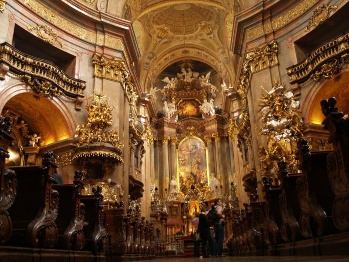 Църквата в Виена -Австрия-барокова епоха Уникален Петър