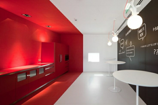 -wandgestaltung-червена стена Уникален-кухня-дизайн-кухня-настройка einrichtugsideen-кухня съоръжение