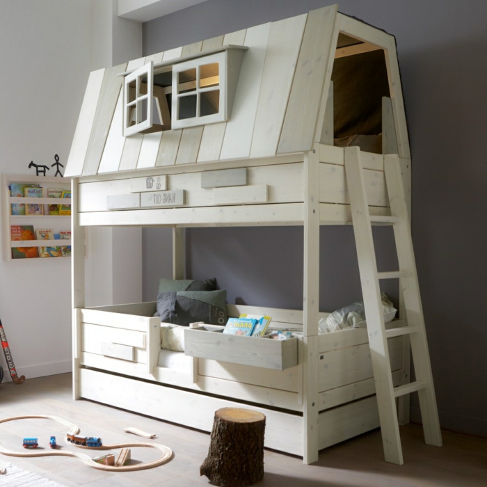 необичайни-деца-двуетажно легло-с-формата на къща, плюс капандури прозорци-и-красива стълба-дизайн-преоразмеряват