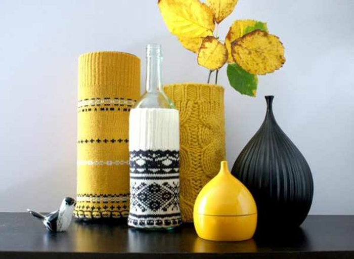 vázák-deco-ötletek-sárga-díszítéssel