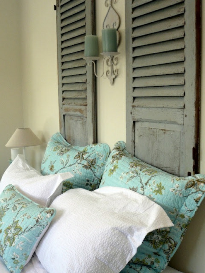 berba spavaća soba dizajn jastuk tirkiznu boju svijeća stare ukrasne rolete