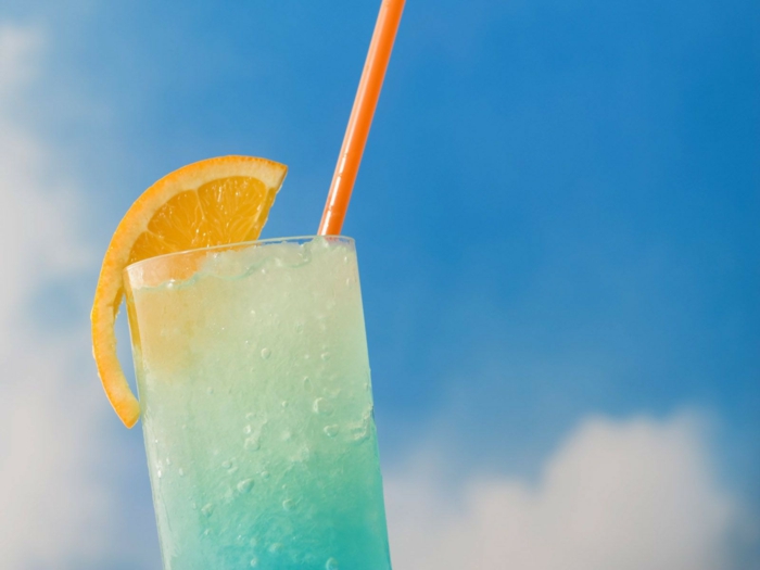 тапети-за-лято-cocktal-с-лимон