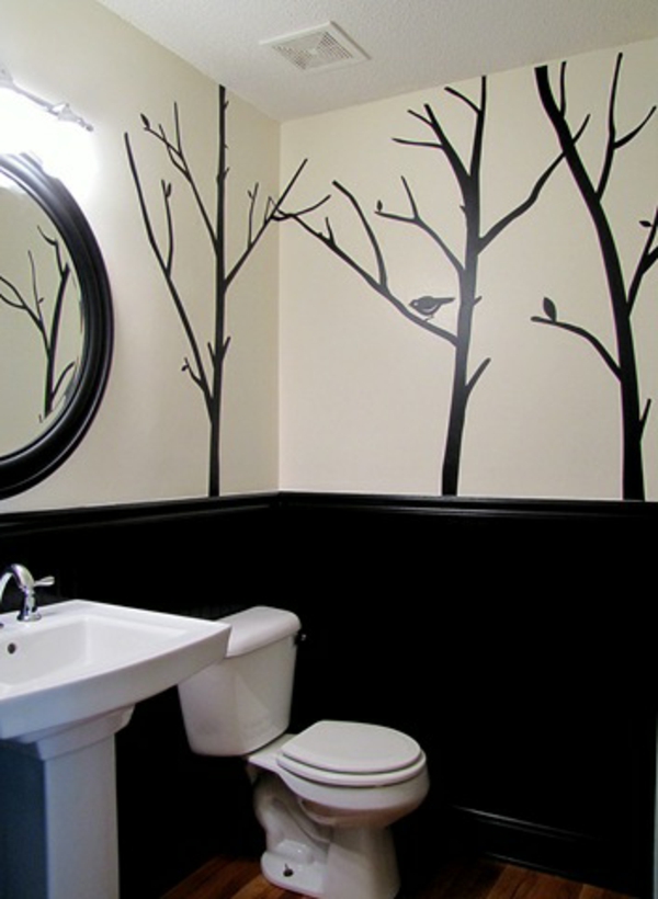 рисуване дървета като добра идея за дизайн на стените в банята