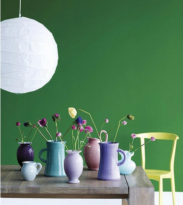 seinän väri ruokasali vihreä seinäpöytä - valkoinen kattokruunu